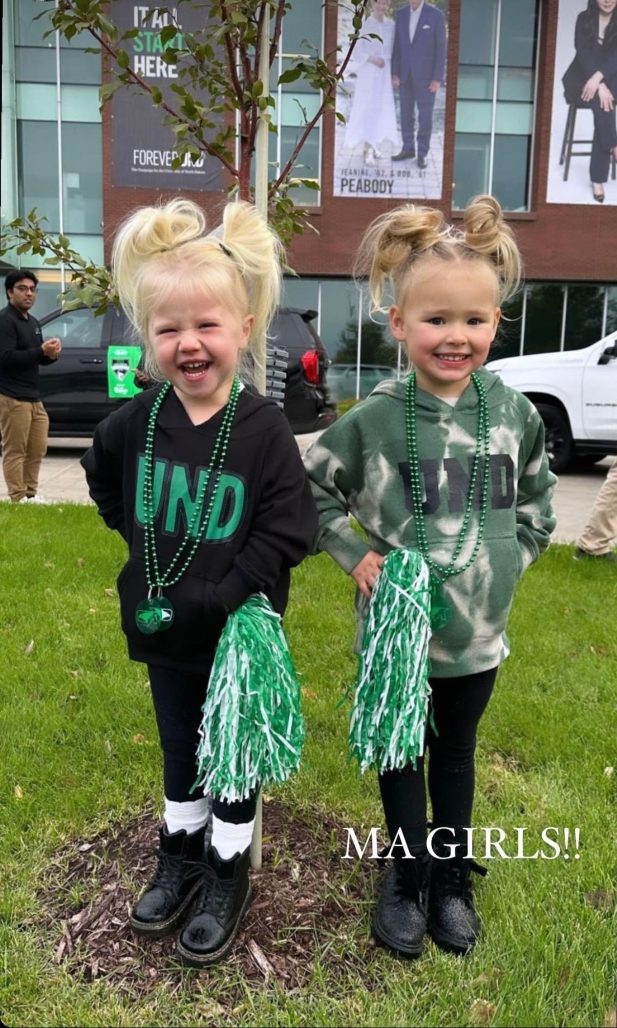 KIDS UND bleached hoodie