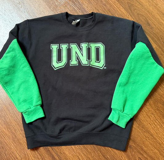 UND color block Crewneck